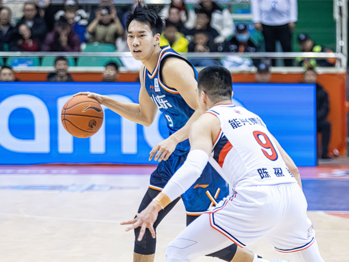 赛后全明星赛传出新动向,山东男篮刷新队史纪录,管理层表态——更衣室稳定,年轻球员得到机会的简单介绍 赛后全明星赛传出新动向,山东男篮刷新队史纪录,管理层表态——更衣室稳定,年轻球员得到机会的简单介绍