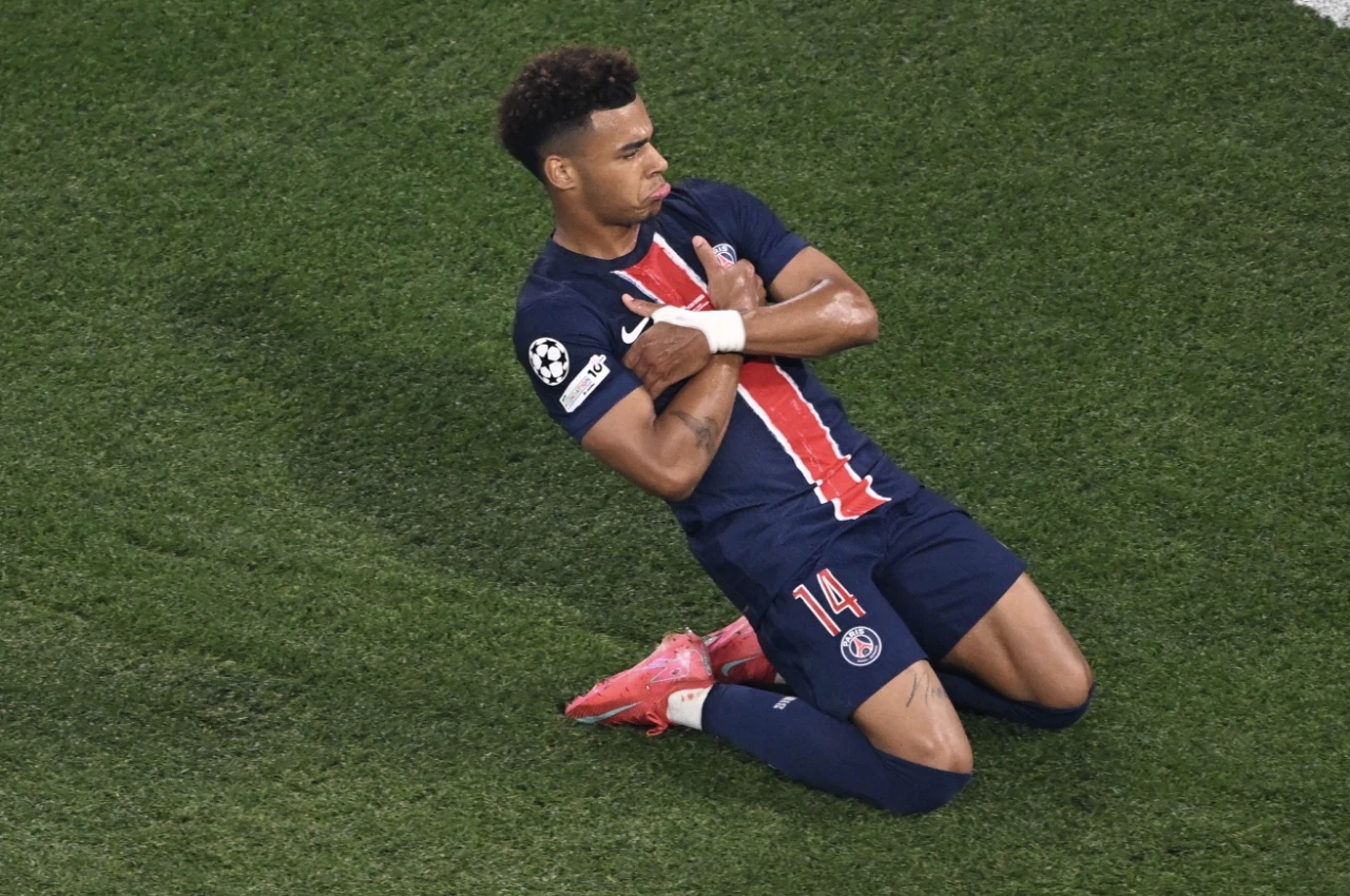 C7娱乐- 球星姆巴佩 