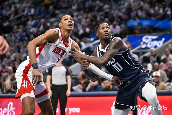 C7娱乐- 莱万多夫斯基双标 