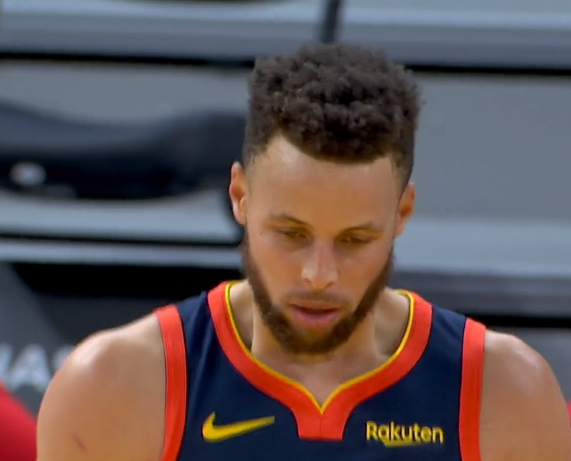 C7娱乐-莱万多夫斯基在勇士比赛中绝杀，绝杀引发热议！的简单介绍